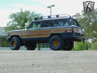 Grand Wagoneer 9
