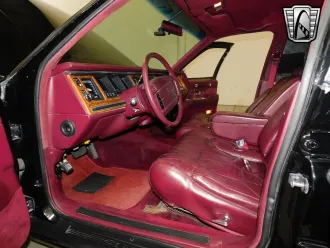 Town Car 6