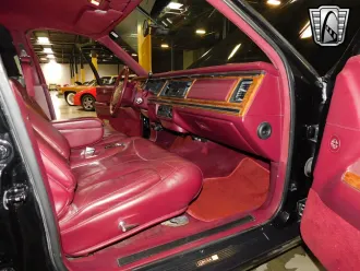 Town Car 7