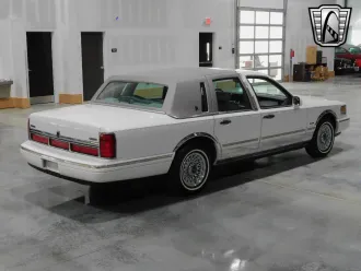Town Car 15