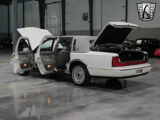 Town Car 17