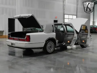 Town Car 19