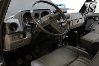 Land Cruiser 22