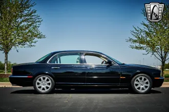 XJ 7