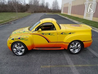 2004 Chevrolet SSR photo 6