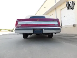 Town Car 25
