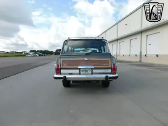 Grand Wagoneer 4