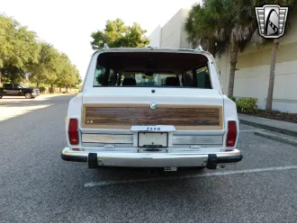 Grand Wagoneer 4