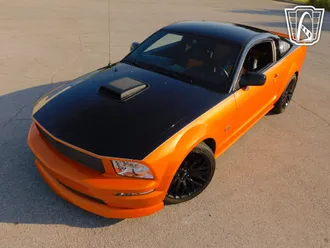 2008 Ford Mustang photo 2