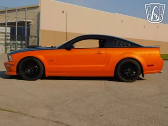 2008 Ford Mustang photo 3