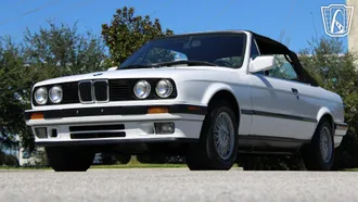 1993 BMW 325i photo 2