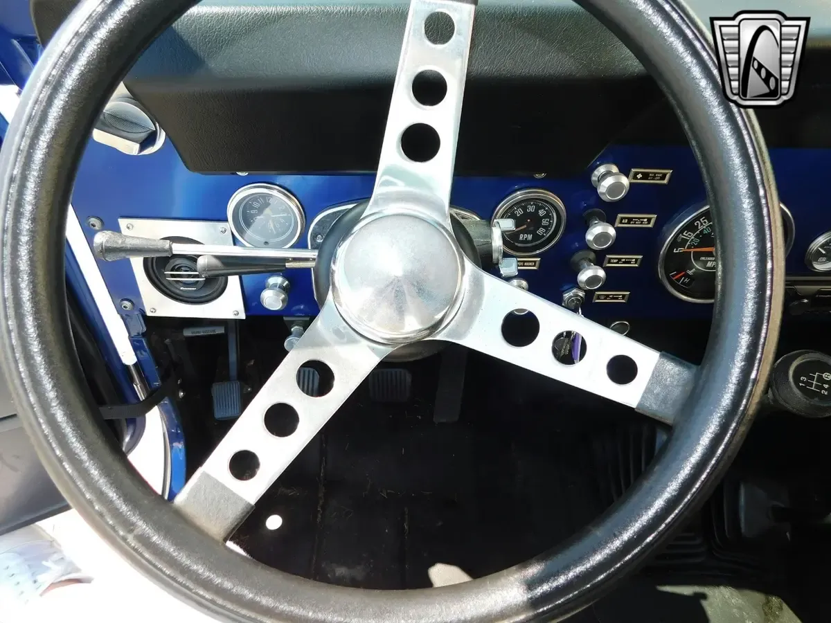 Carousel Image 11