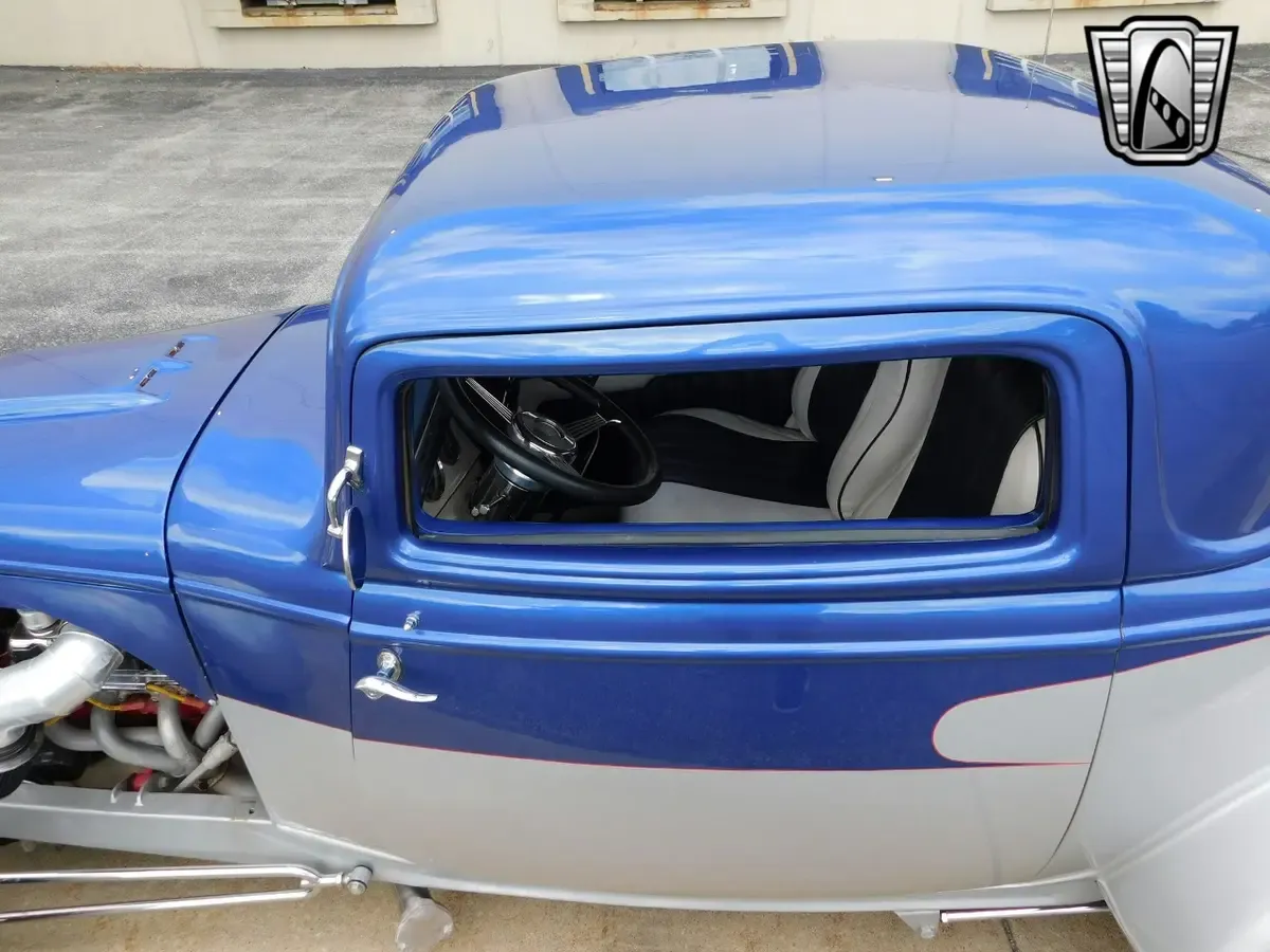 Carousel Image 11