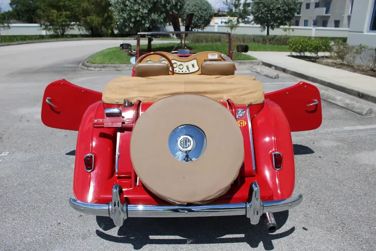 Carousel Image 12