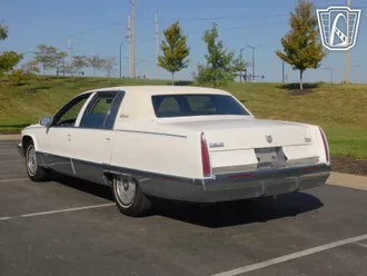 1995 Cadillac Fleetwood photo 3