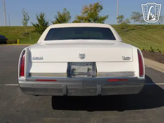 1995 Cadillac Fleetwood photo 4