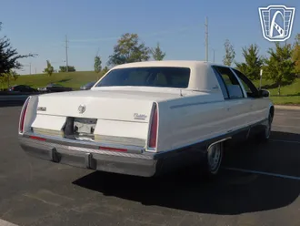 1995 Cadillac Fleetwood photo 5