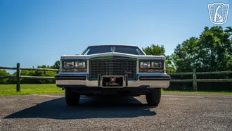 1985 Cadillac Seville photo 4