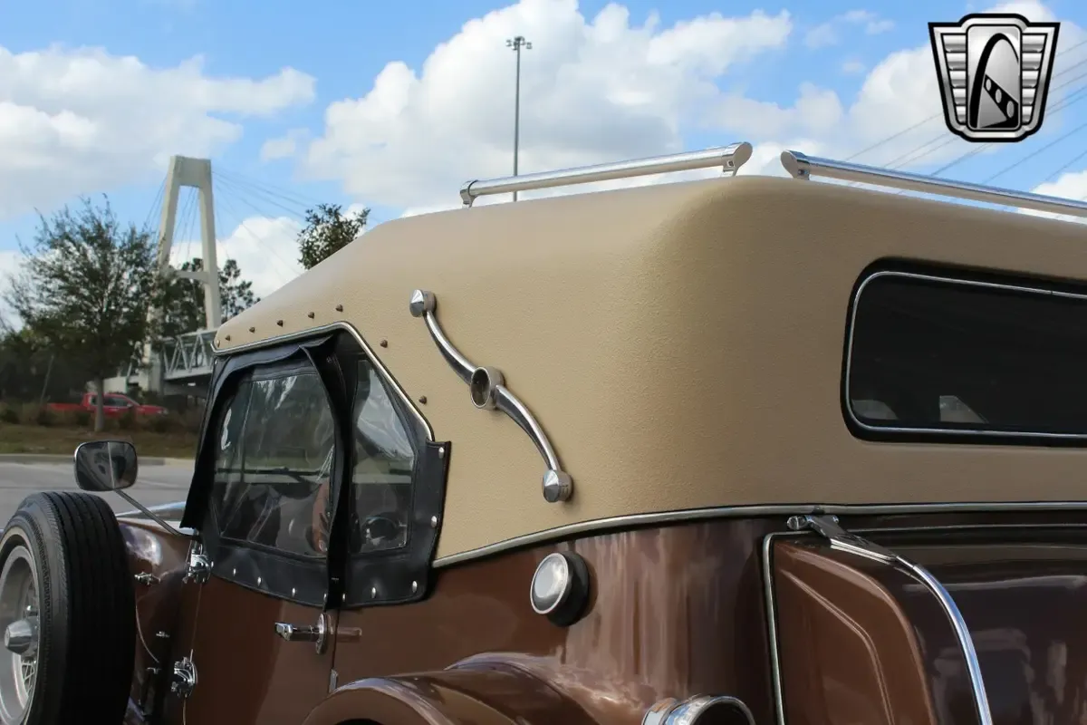 Carousel Image 11