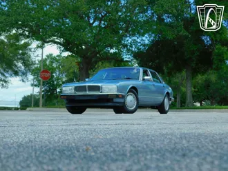 1991 Jaguar XJ6 photo 3