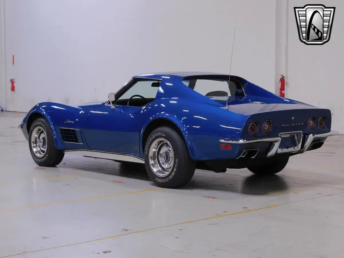 Carousel Image 3