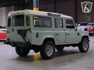1987 Land Rover Defender photo 4