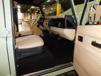 1987 Land Rover Defender photo 7