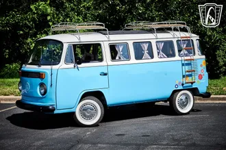 1990 Volkswagen Bus photo 2
