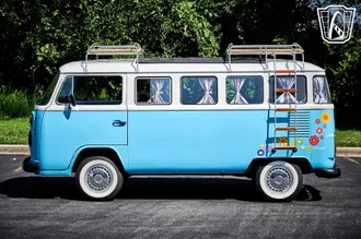 1990 Volkswagen Bus photo 5