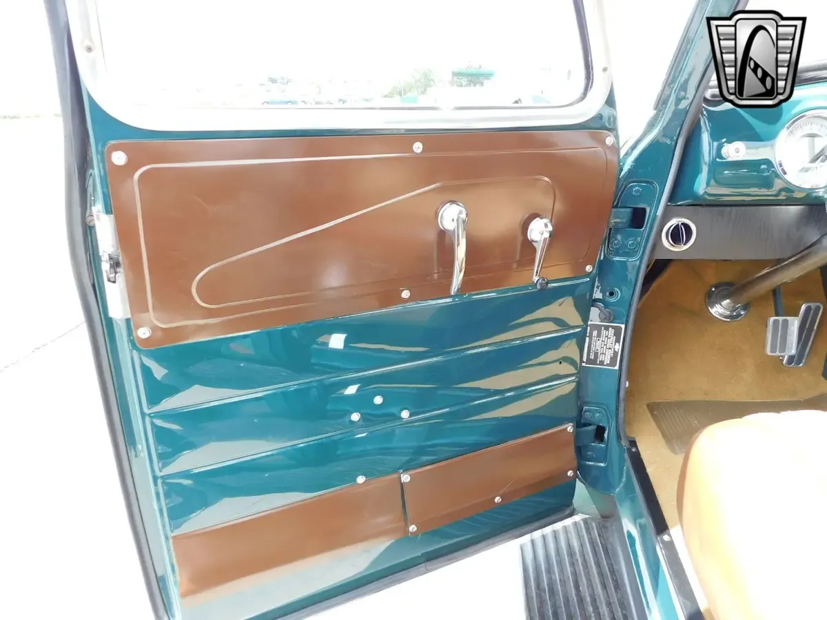 Carousel Image 10