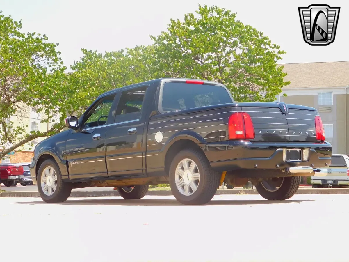 Carousel Image 3