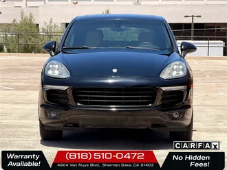 2016 Porsche Cayenne photo 2