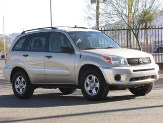 2005 Toyota RAV4 photo 2