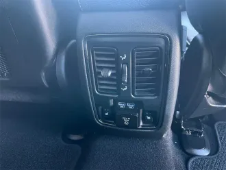 Grand Cherokee 21