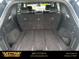 Grand Cherokee 16