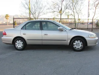 2000 Honda Accord photo 3