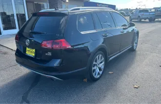 Golf Alltrack 3