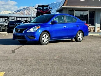 2015 NISSAN VERSA photo 3