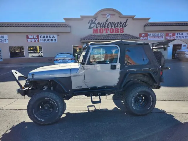 2000 Jeep Wrangler SE Sport Utility 2D