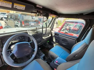 2000 Jeep Wrangler photo 5