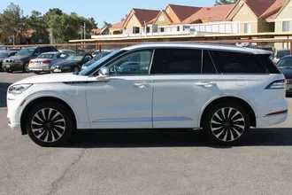 2020 Lincoln Aviator photo 6