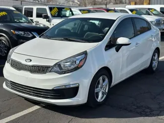 2017 Kia Rio photo 3
