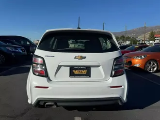2017 Chevrolet Sonic photo 7