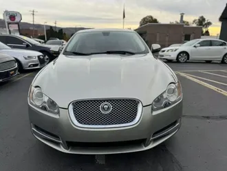 2011 Jaguar XF photo 2