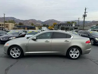 2011 Jaguar XF photo 4