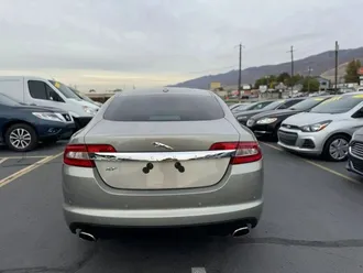 2011 Jaguar XF photo 6
