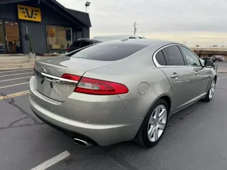2011 Jaguar XF photo 7