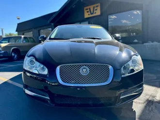 2011 Jaguar XF photo 2