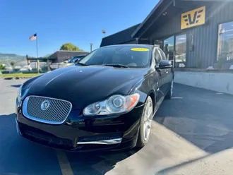 2011 Jaguar XF photo 3