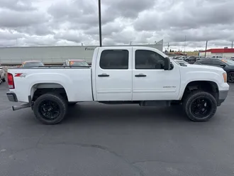 2012 GMC Sierra 2500HD photo 2